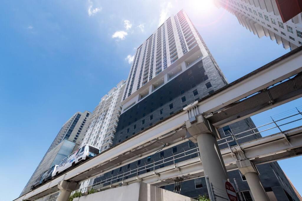 Stylish Modern Downtown Studio Free Parking Apartment ไมอามี ภายนอก รูปภาพ